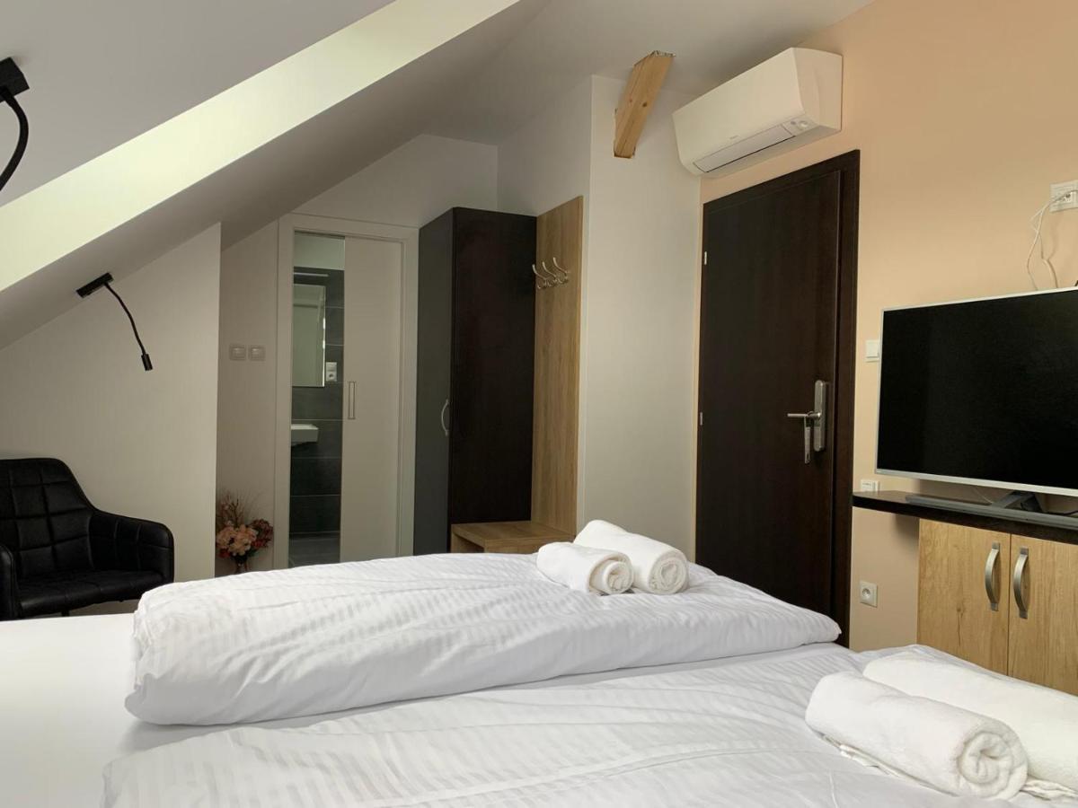 Penzion U Broucka Milevsko Dış mekan fotoğraf